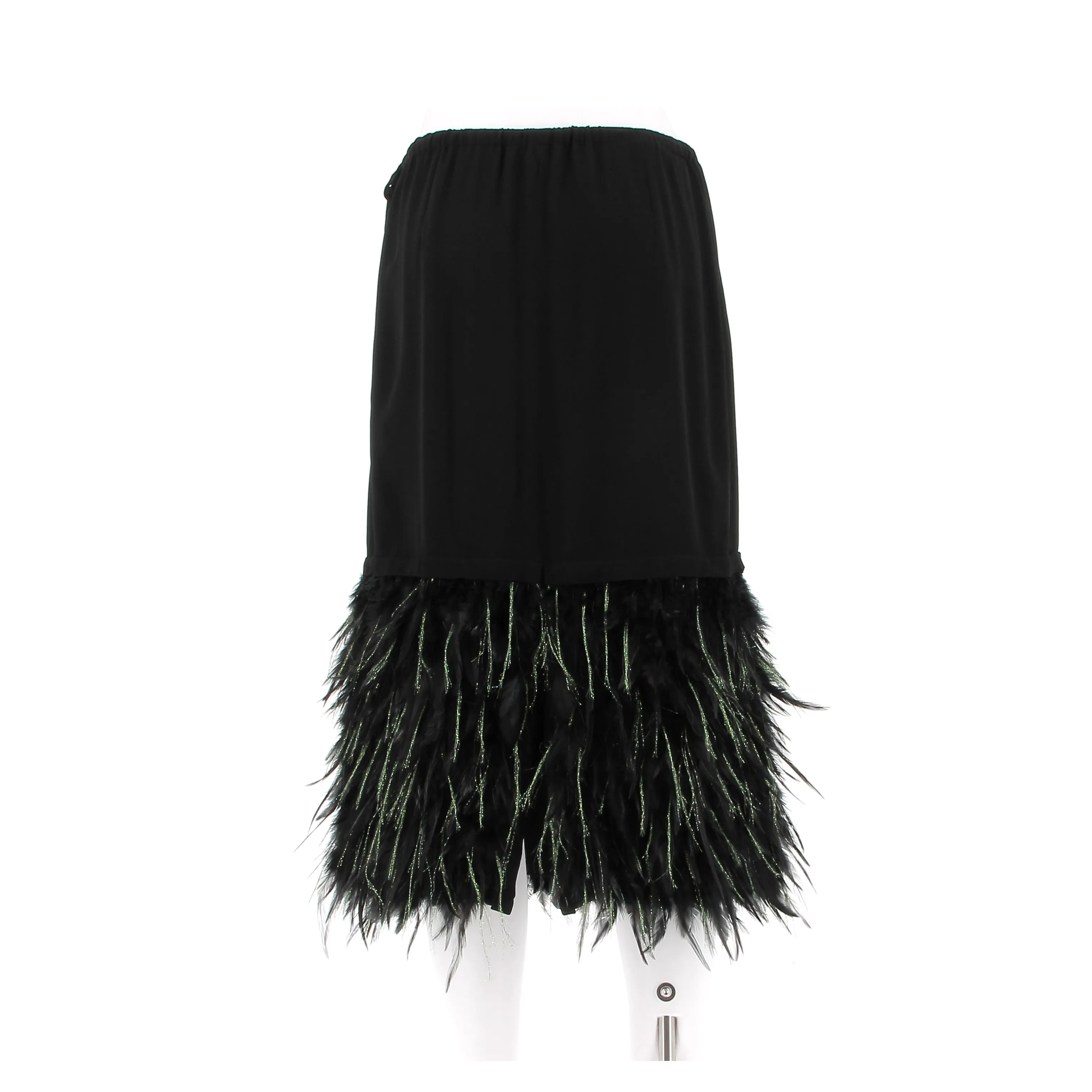 Jupe noire à plumes