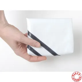 Petite pochette ou porte-monnaie en cuir blanc rayures bleu marine