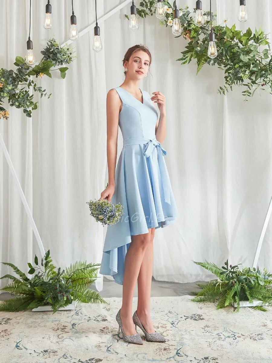 Robe Ceremonie Asymetrique Courte Devant Longue Derriere Bleu Clair Satin Avec Ruban