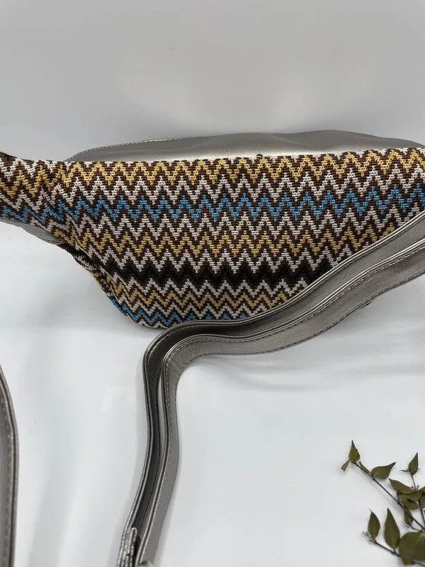 Sac banane simili cuir et tissu argenté