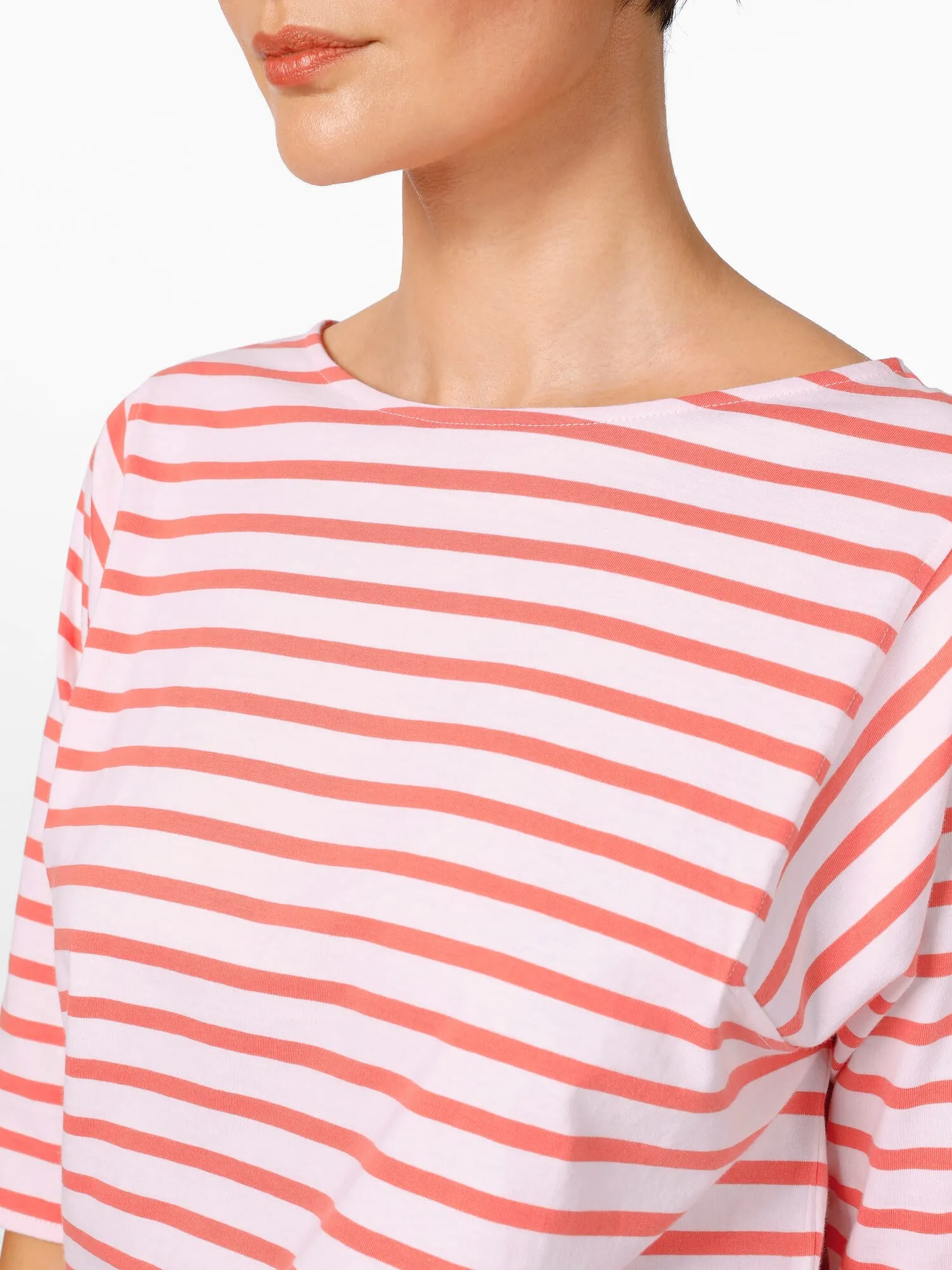 T-shirt à manches courtes pour femmes